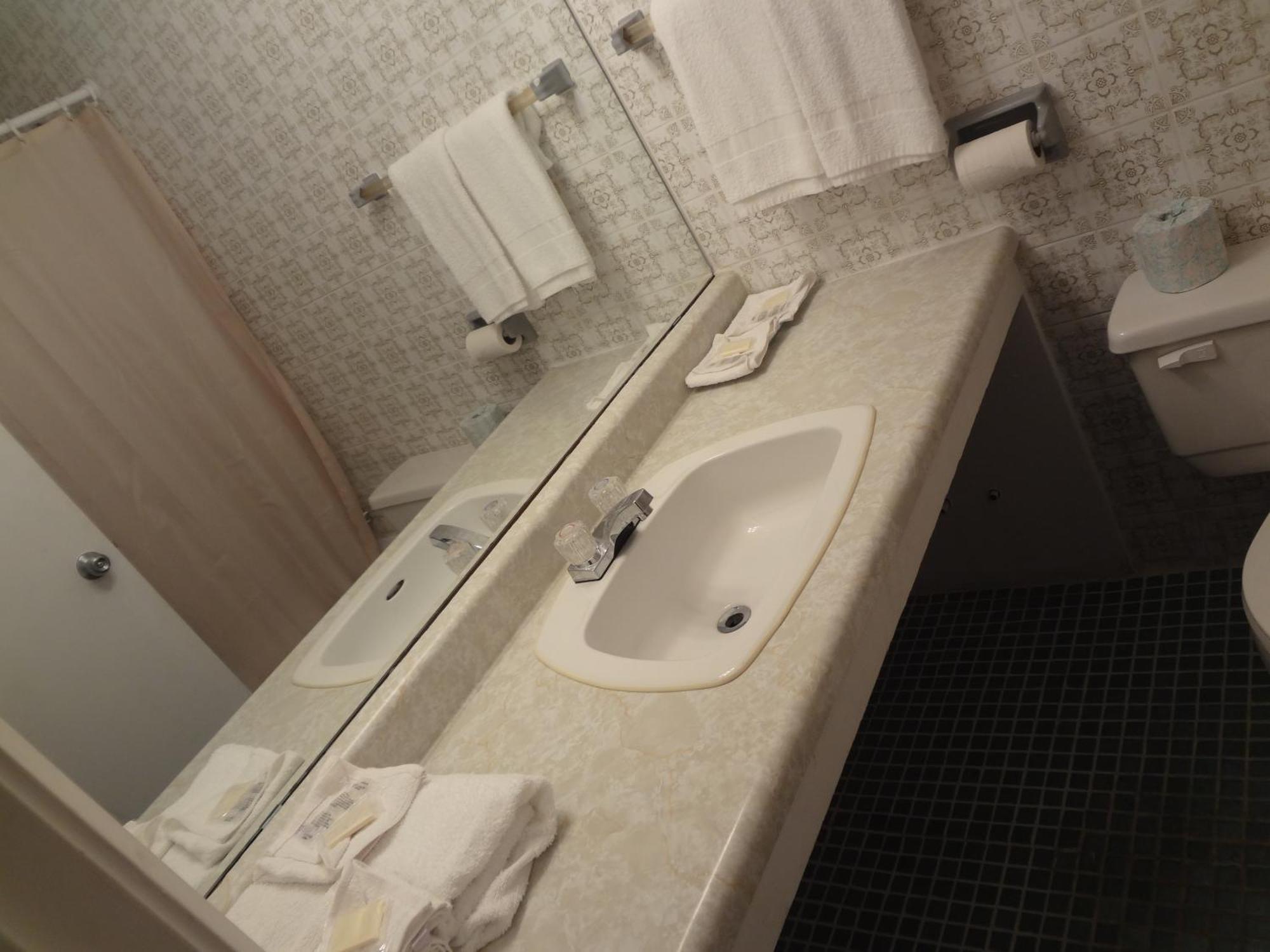 Empress Inn And Suites By The Falls Niagara Falls Eksteriør bilde